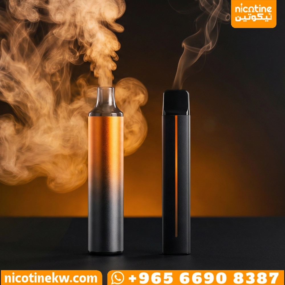 سحبتان جاهزتان — سحبة شيشة برتقالية وسحبة زقارة سوداء مع بخار كثيف